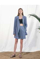 High-Waisted Linen Shorts with Front Pleats and Tailored Hem